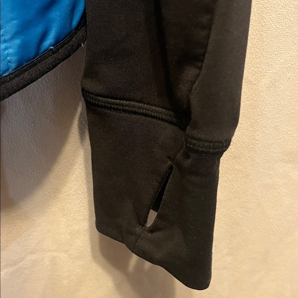 Champion Women's Vibrant Blue and Sleek Black Jacket Warm Control Size Large - Picture 8 of 10